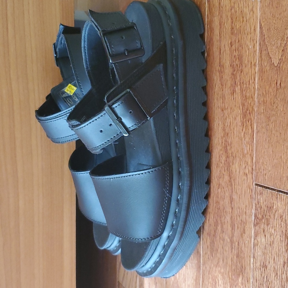 Dr. Martens Voss Platform Sandals Size 7 Black